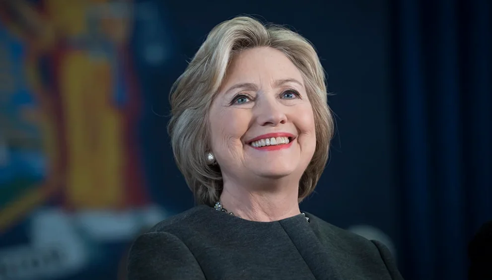 Hillary Clinton offers advice to US voters - UTV Pakistan